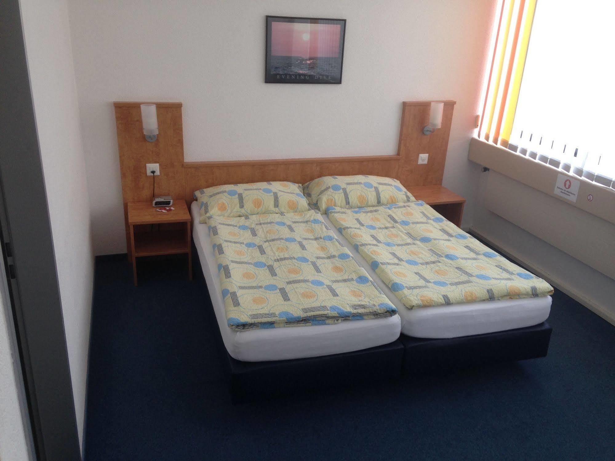 Budget Motel Self Check-In Dällikon Exteriér fotografie