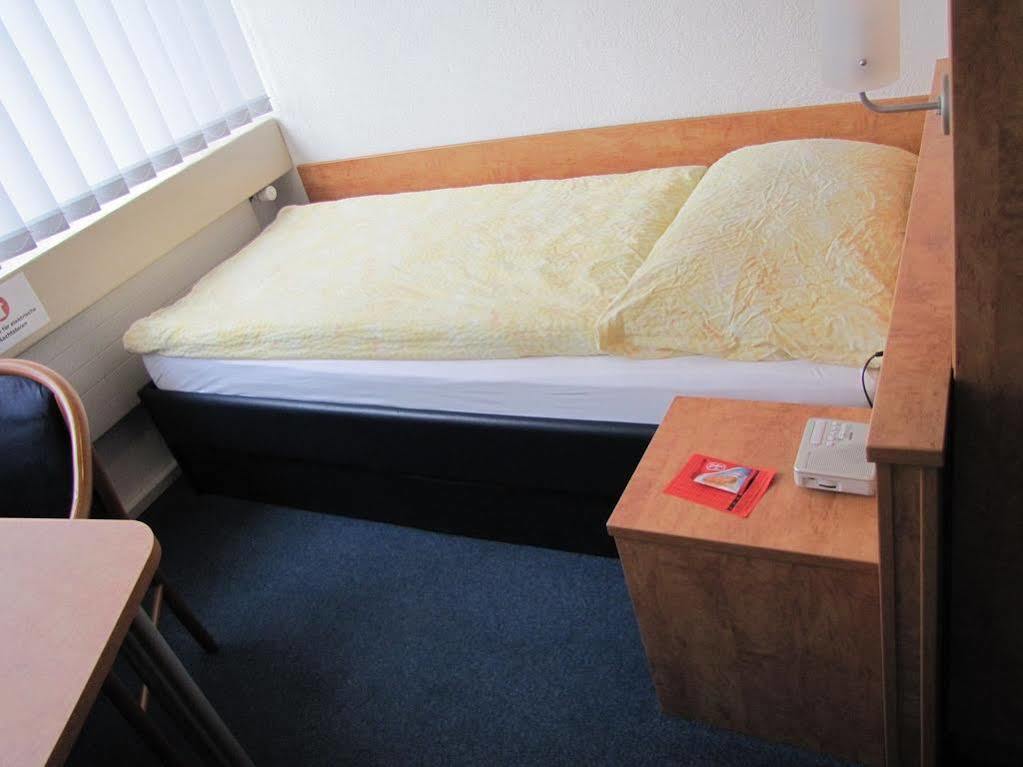 Budget Motel Self Check-In Dällikon Exteriér fotografie