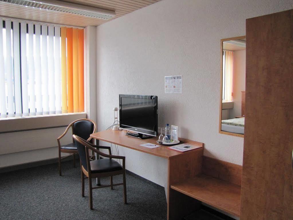Budget Motel Self Check-In Dällikon Exteriér fotografie